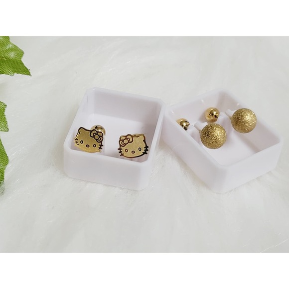 2 Pairs Hello Kitty and Ball Studs Earrings  02033 - Picture 7 of 7